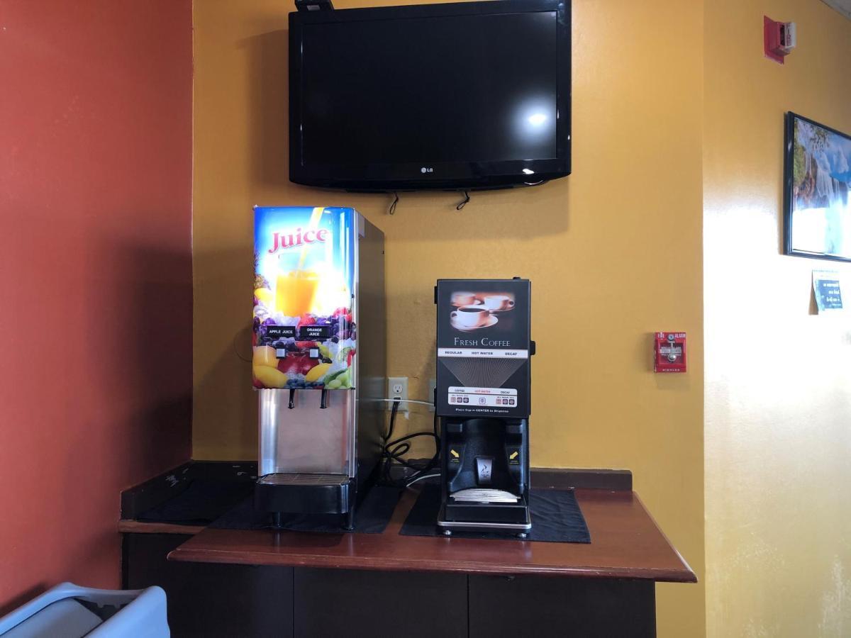 Days Inn By Wyndham Henrietta/Rochester Area Bagian luar foto